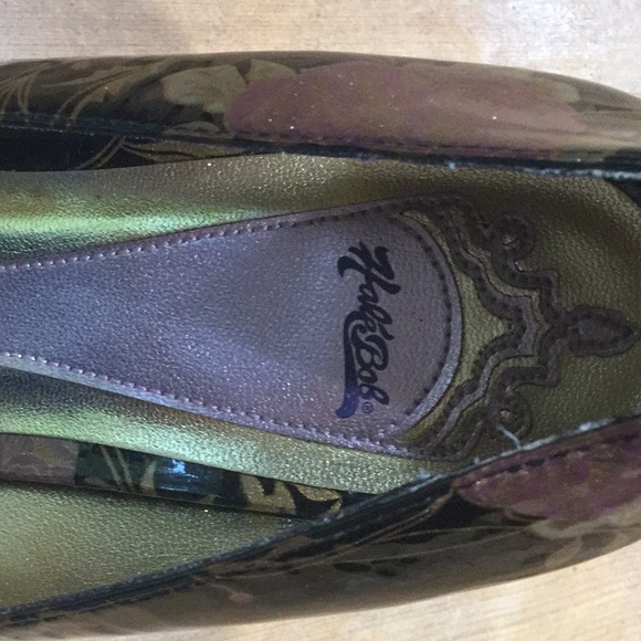 Shoes - Picture 4 of 4